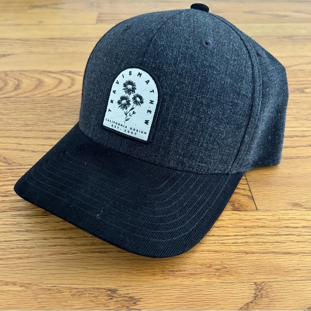 TRAVIS MATHEW TM Golf Hat Snapback Black Grey Nightjar California Floral NEW